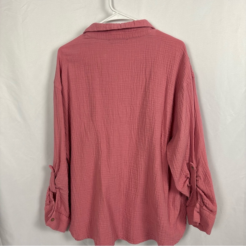 Casa Cabana 
XXL 
100% Cotton 
Buttons down the back
Quarter sleeve - Picture 5 of 5